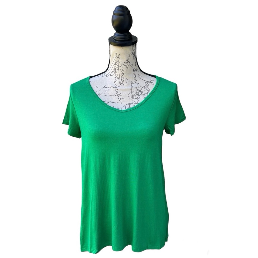 NWOT All For you Made In USA Green With Pleats In Back V-neck T-shirt Women SZ S